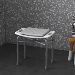 HOMCOM Aluminium Height Adjustable Non-Slip Shower Stool For Elderly With Padded Cushion - White - 712-054V00WT -Bliss Bath Shop h o 712 054v00wt homcom adjustable shower stool lifestyle